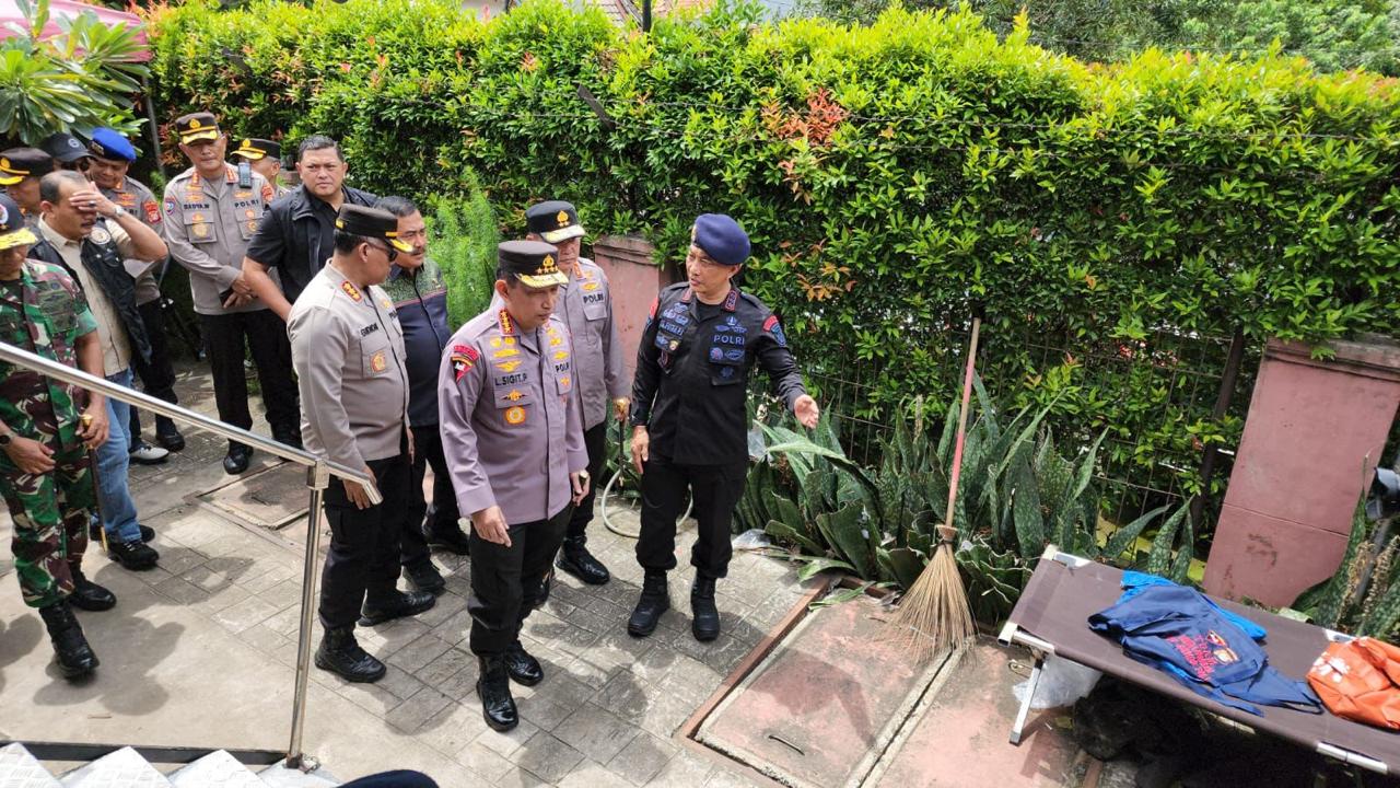 Kapolri Pastikan Semua Kebutuhan Pengungsi di Plumpang Terpenuhi